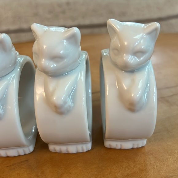 Ceramic white cat napkin rings - Picture 3 of 5